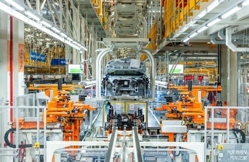 上汽大眾新能源汽車(chē)工廠正式投產(chǎn)，首款國(guó)產(chǎn)MEB平臺(tái)車(chē)型ID.4 X下線